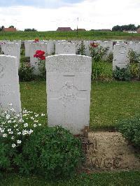 Dochy Farm New British Cemetery - Cole, James Stanley