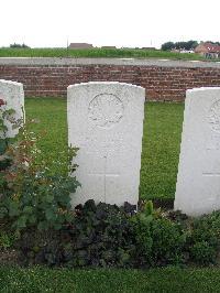 Dochy Farm New British Cemetery - Doret, T E