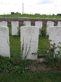 Dochy Farm New British Cemetery - Dungar, E