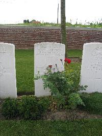 Dochy Farm New British Cemetery - Esselborn, William Ruxton Seys