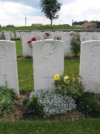 Dochy Farm New British Cemetery - Gauvreau, Leo