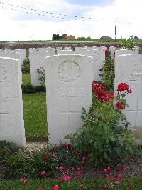 Dochy Farm New British Cemetery - Heath, T