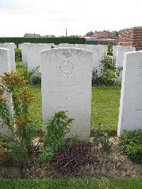 Dochy Farm New British Cemetery - Holman, Percy Richard