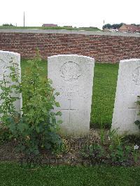 Dochy Farm New British Cemetery - Horne, B