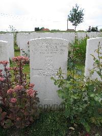 Dochy Farm New British Cemetery - Hoyle, A