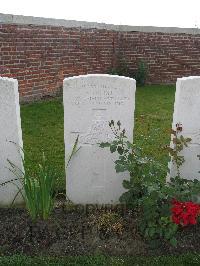 Dochy Farm New British Cemetery - Hurst, H