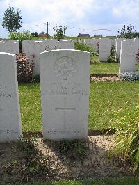 Dochy Farm New British Cemetery - Keeton, J