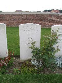 Dochy Farm New British Cemetery - Knight, W H