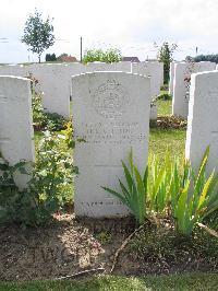 Dochy Farm New British Cemetery - Lighting, Henry