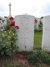 Dochy Farm New British Cemetery - Lynch, Paddy