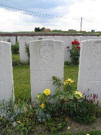 Dochy Farm New British Cemetery - MacKie, J