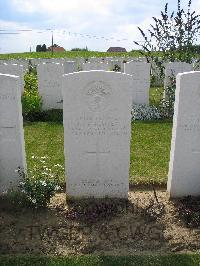 Dochy Farm New British Cemetery - Malorey, John Isaac