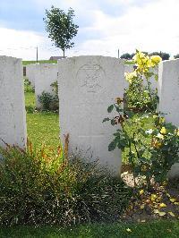 Dochy Farm New British Cemetery - Moore, G H