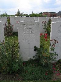 Dochy Farm New British Cemetery - Moss, A