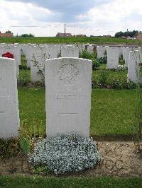 Dochy Farm New British Cemetery - Moulton, George