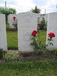 Dochy Farm New British Cemetery - Myers, Henry Thomas