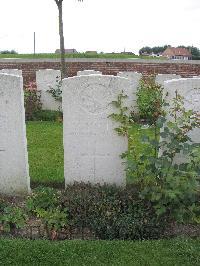 Dochy Farm New British Cemetery - Nichols, H