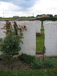 Dochy Farm New British Cemetery - Ostland, Andus