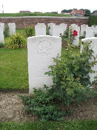 Dochy Farm New British Cemetery - Peachy, C