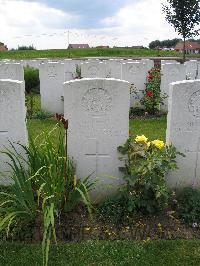 Dochy Farm New British Cemetery - Porteus, William