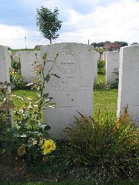 Dochy Farm New British Cemetery - Tozer, T