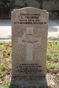 Hong Kong Cemetery - Crombie, Leonard