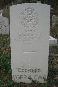 Hong Kong Cemetery - Richards, Cecil George