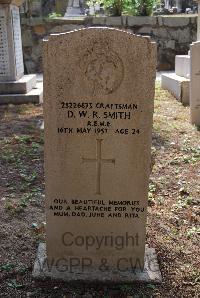 Hong Kong Cemetery - Smith, D W R