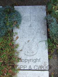 Boulogne Eastern Cemetery - Austin, Roy