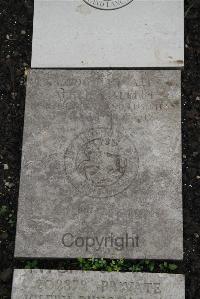 Boulogne Eastern Cemetery - Allitt, Albert