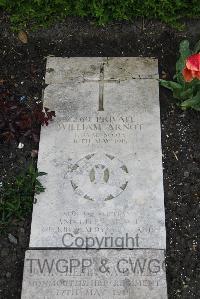 Boulogne Eastern Cemetery - Arnot, William