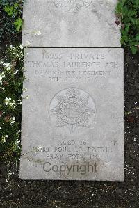 Boulogne Eastern Cemetery - Ash, Thomas Laurence