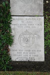 Boulogne Eastern Cemetery - Ash, W