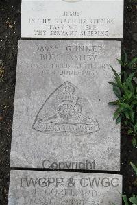 Boulogne Eastern Cemetery - Ashby, Burt