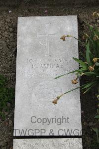 Boulogne Eastern Cemetery - Aspinal, H