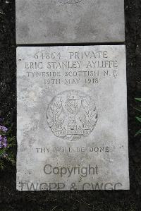 Boulogne Eastern Cemetery - Ayliffe, Eric Stanley