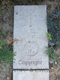 Boulogne Eastern Cemetery - Banks, Richard