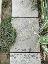 Boulogne Eastern Cemetery - Barr, P