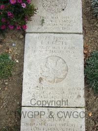 Boulogne Eastern Cemetery - Betty, Roland John