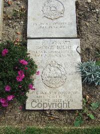 Boulogne Eastern Cemetery - Burns, G