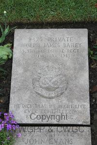 Boulogne Eastern Cemetery - Bailey, Joseph James