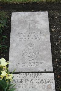 Boulogne Eastern Cemetery - Barker, Charles Herbert