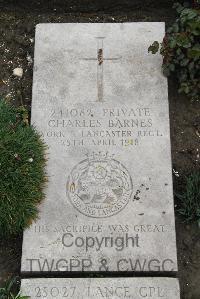 Boulogne Eastern Cemetery - Barnes, Charles