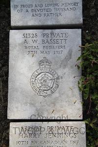 Boulogne Eastern Cemetery - Bassett, Alfred William