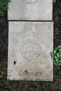 Boulogne Eastern Cemetery - Bean, Herbert