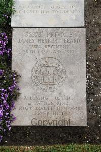 Boulogne Eastern Cemetery - Beard, J T R