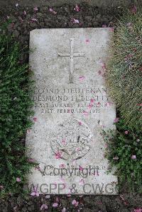 Boulogne Eastern Cemetery - Beatty, Desmond H.