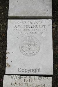 Boulogne Eastern Cemetery - Beckhurst, J W