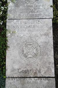 Boulogne Eastern Cemetery - Beech, Henry Richard Walter