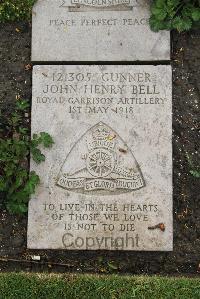 Boulogne Eastern Cemetery - Bell, John Henry